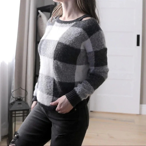 Express Buffalo plaid sweater - Picture 2 of 13